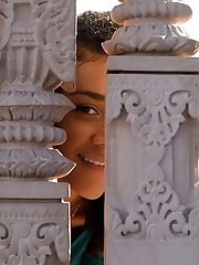 9 pictures - Georgia Ames In Hindu America