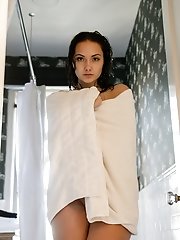 8 pictures - Paula Swenson Is Waterproof